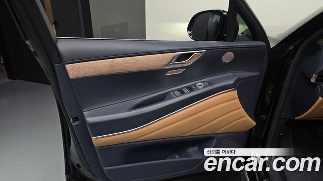 Genesis GV80 2023 — photo 14