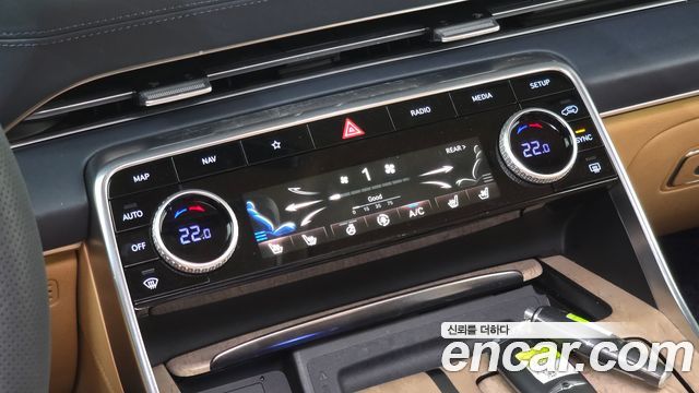 Genesis GV80 2023 — photo 31