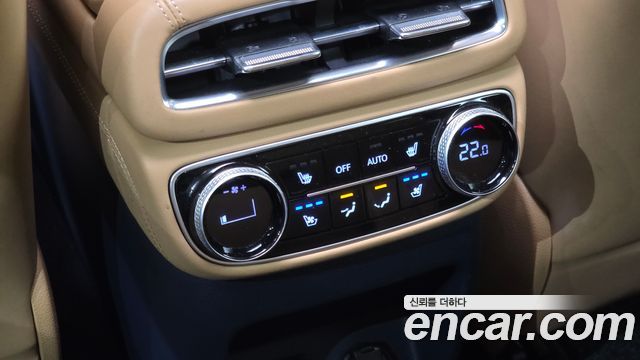 Genesis GV80 2023 — photo 32