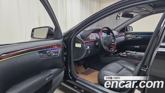 Mercedes-Benz S-Class 2008 — photo 13