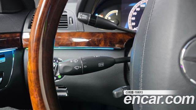 Mercedes-Benz S-Class 2008 — photo 29