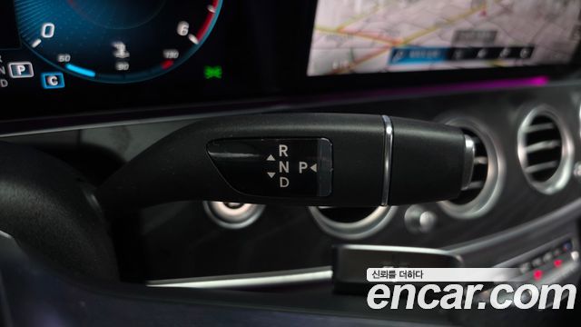 Mercedes-Benz E-Class 2021 — photo 12