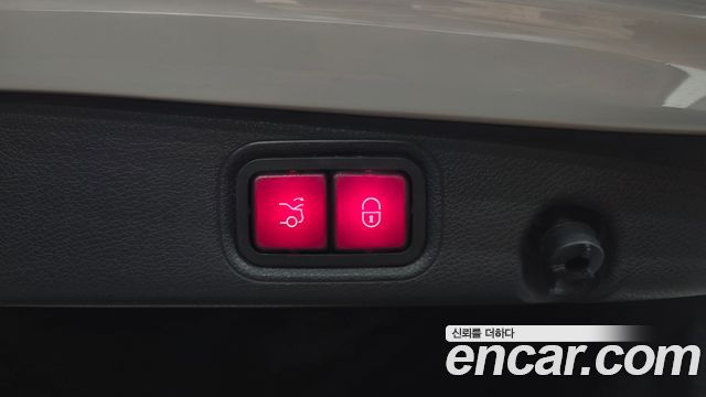 Mercedes-Benz E-Class 2021 — photo 26