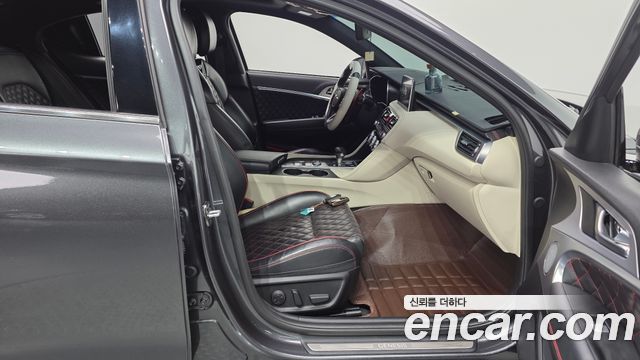 Genesis G70 2018 — photo 11