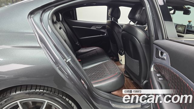 Genesis G70 2018 — photo 12