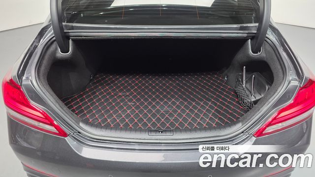 Genesis G70 2018 — photo 18