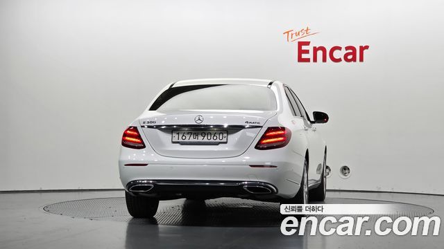 Mercedes-Benz E-Class 2020 — photo 4