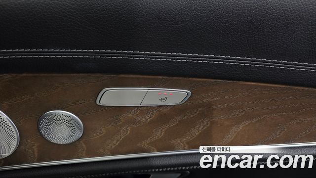 Mercedes-Benz E-Class 2020 — photo 31