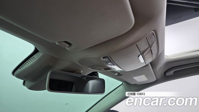 Mercedes-Benz E-Class 2020 — photo 32