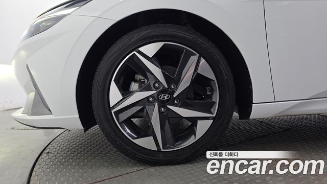 Hyundai AVANTE 2023 — photo 5