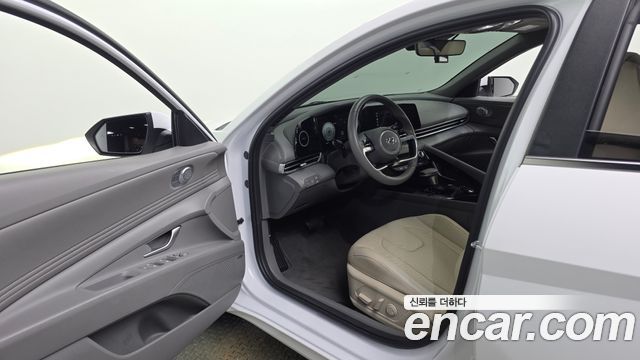 Hyundai AVANTE 2023 — photo 10