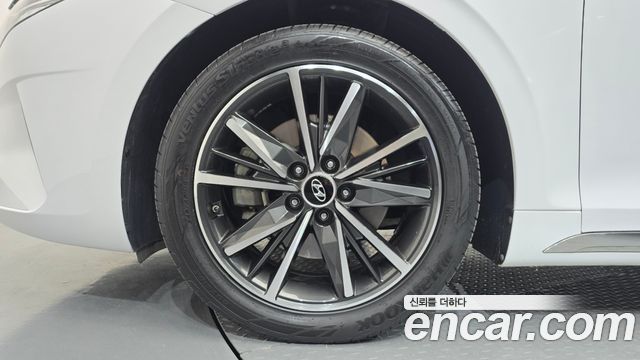 Hyundai Grandeur 2023 — photo 5