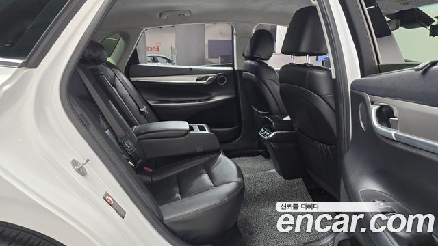 Hyundai Grandeur 2023 — photo 11