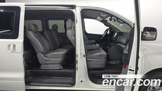 Hyundai Starex 2020 — photo 19