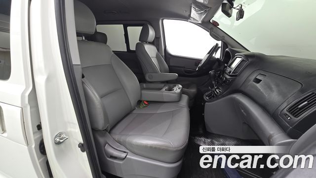 Hyundai Starex 2020 — photo 16