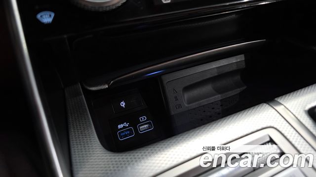 Genesis GV80 2021 — photo 16