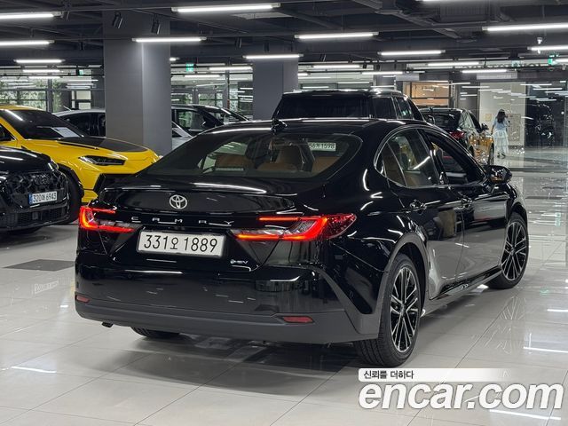 Toyota Camry 2026 — photo 3