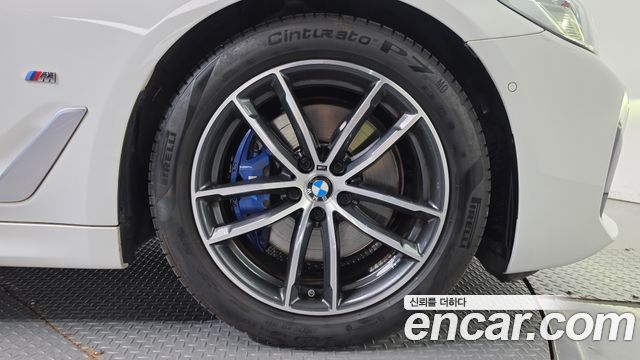 BMW 5-Series 2022 — photo 5