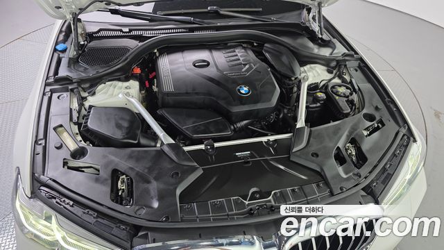 BMW 5-Series 2022 — photo 6