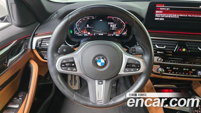 BMW 5-Series 2022 — photo 19