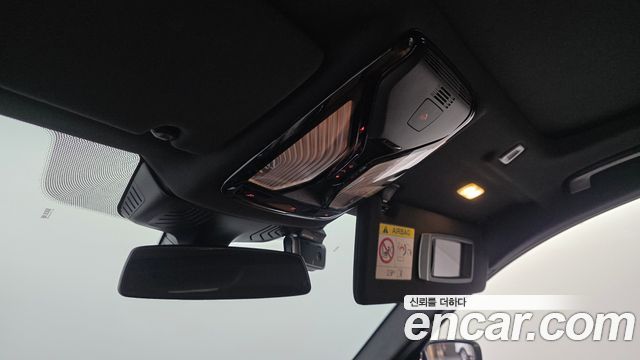 BMW 5-Series 2022 — photo 29