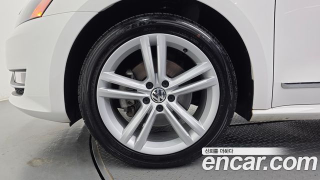Volkswagen Passat 2013 — photo 5