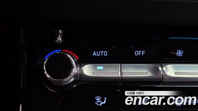 Genesis EQ900 2018 — photo 23