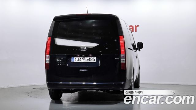 Hyundai Staria 2024 — photo 4