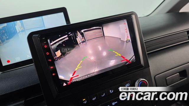 Hyundai Staria 2024 — photo 16