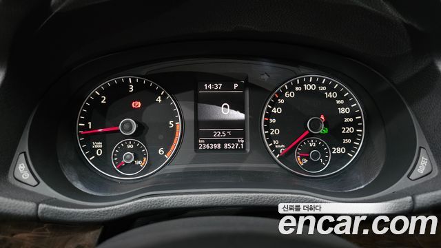 Volkswagen Passat 2014 — photo 8
