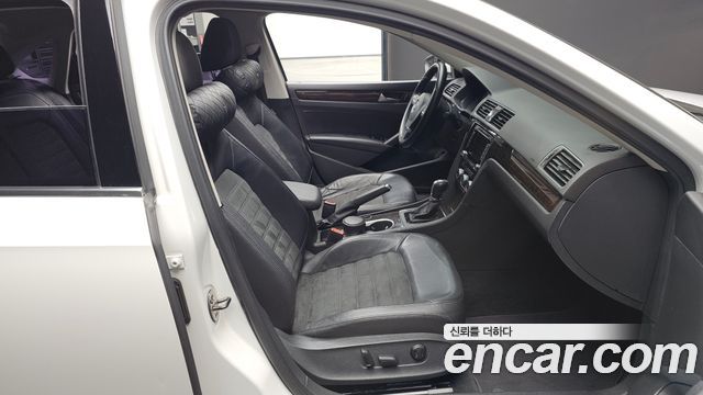 Volkswagen Passat 2014 — photo 10
