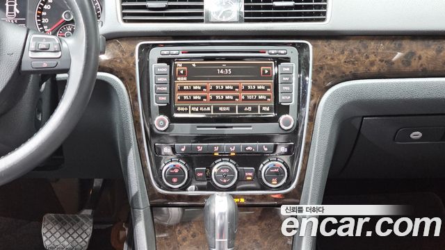 Volkswagen Passat 2014 — photo 13