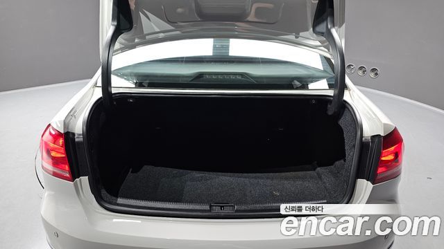 Volkswagen Passat 2014 — photo 20