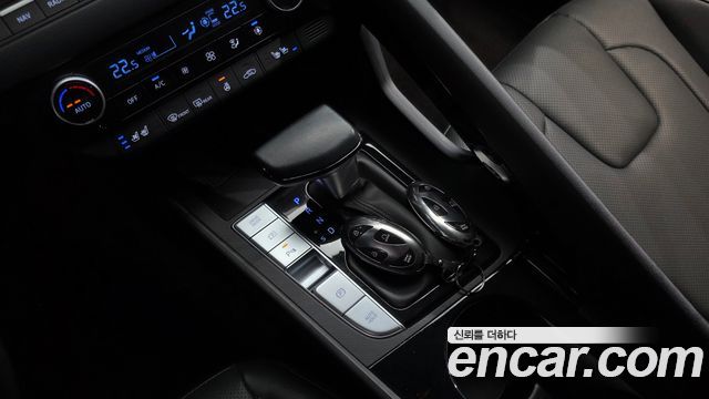 Hyundai AVANTE 2024 — photo 9