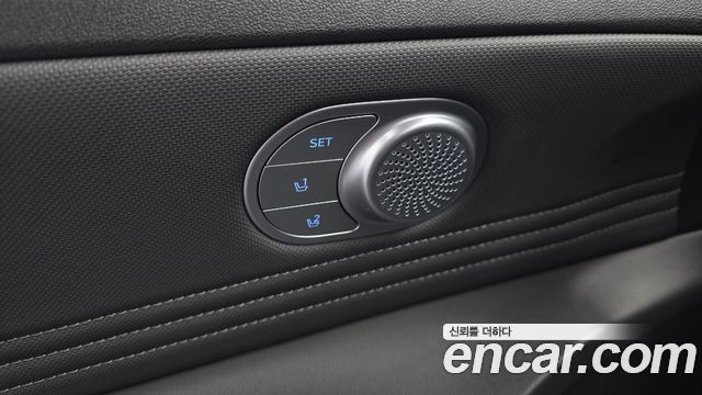Hyundai AVANTE 2024 — photo 18