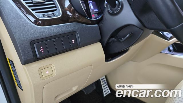 Kia Canival 2020 — photo 26