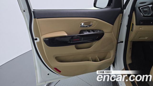Kia Canival 2020 — photo 14