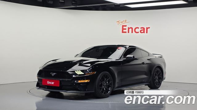 Ford Mustang 2020 — photo 1