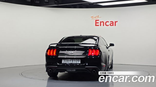 Ford Mustang 2020 — photo 4