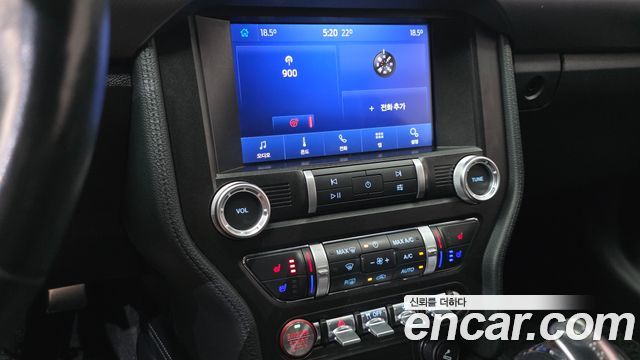 Ford Mustang 2020 — photo 21