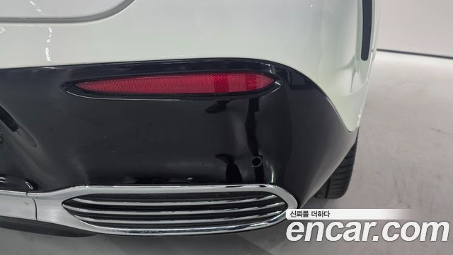 Mercedes-Benz EQE 2024 — photo 17