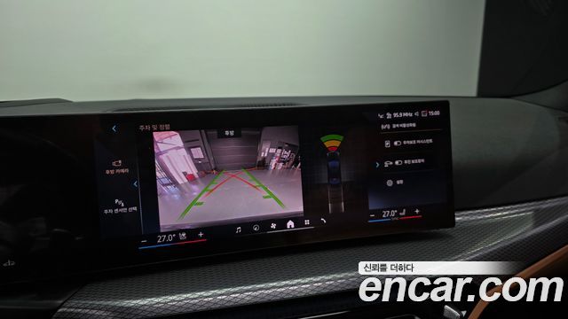 BMW 3-Series 2025 — photo 22
