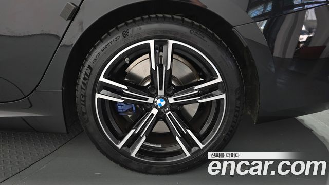 BMW 3-Series 2025 — photo 7