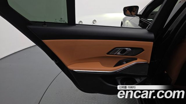 BMW 3-Series 2025 — photo 15