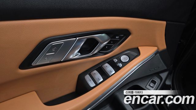 BMW 3-Series 2025 — photo 29