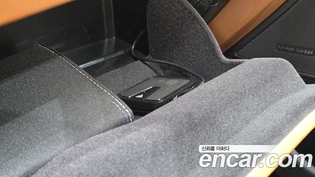 BMW 3-Series 2025 — photo 30