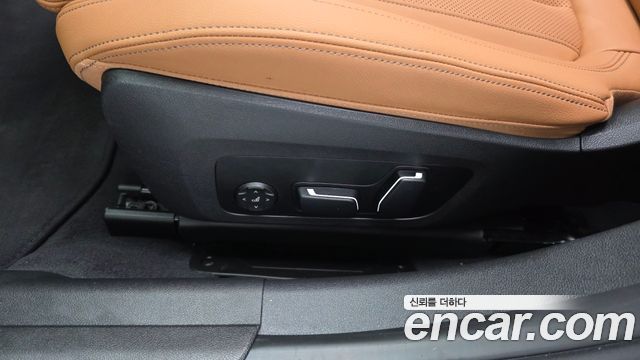 BMW 3-Series 2025 — photo 34