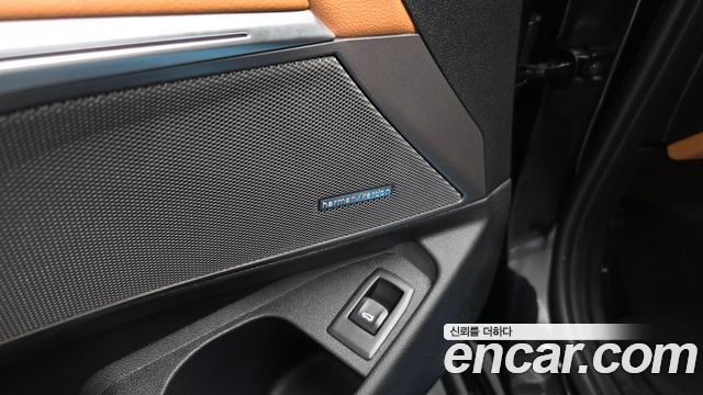 BMW 3-Series 2025 — photo 36