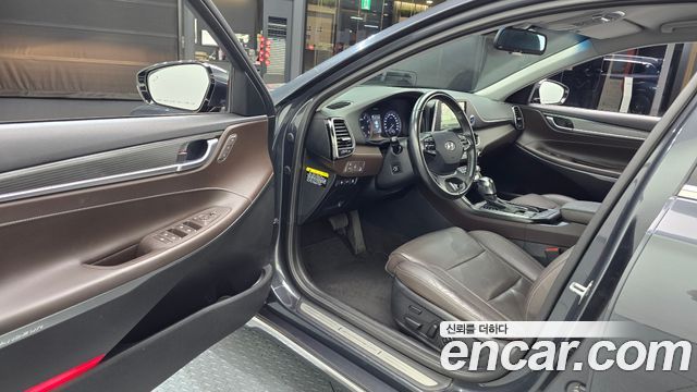 Hyundai Grandeur 2018 — photo 10