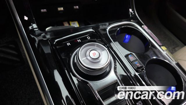 Kia Canival 2022 — photo 9